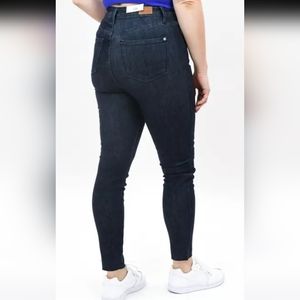 Judy Blue double take dark raw hem tummy control skinny jean